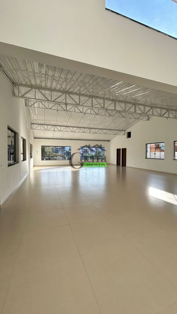 Salão para alugar na Rua Bento Félix PereiraLavapés - 185241-1.jpg